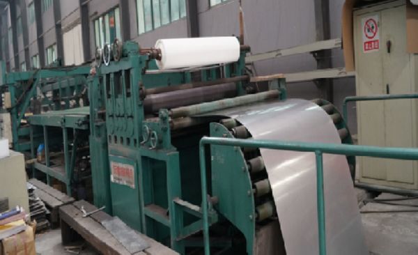Hot Rolling and Cold Rolling Hot Rolling and Cold Rolling